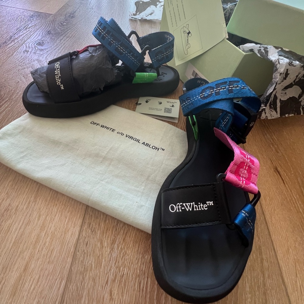 Off-white sandal